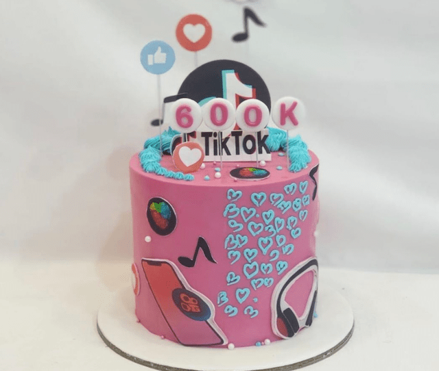 Best Cakes in Dubai to Order online